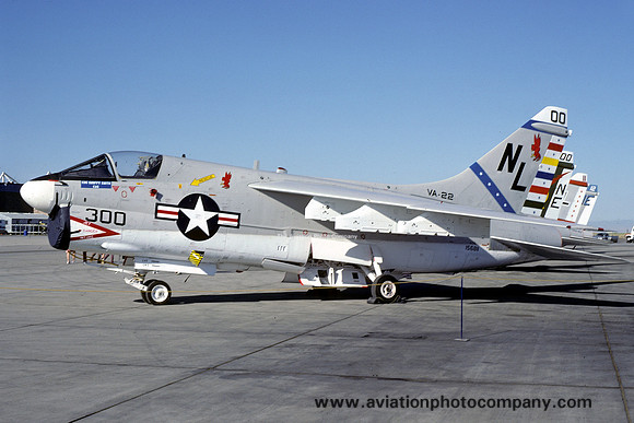 US Navy LTV A-7E 156811/NL300 (1978)