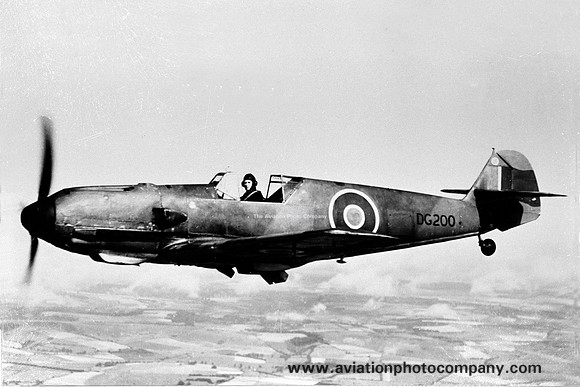 Captured Messerschmitt Bf109E DG200 Air to Air