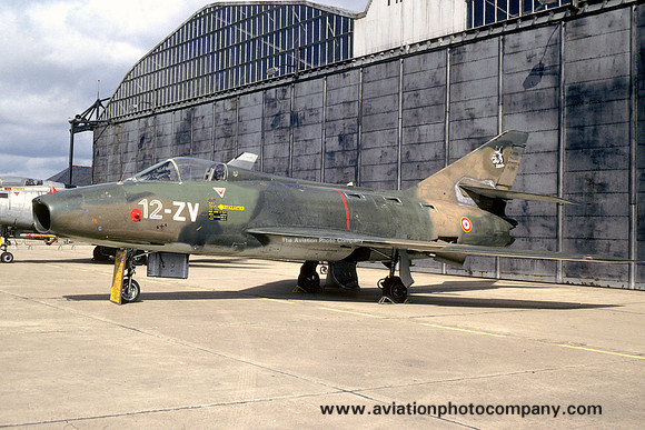 French Air Force EC12/3 Dassault Super Mystere B.2 91/12-ZV (1975)