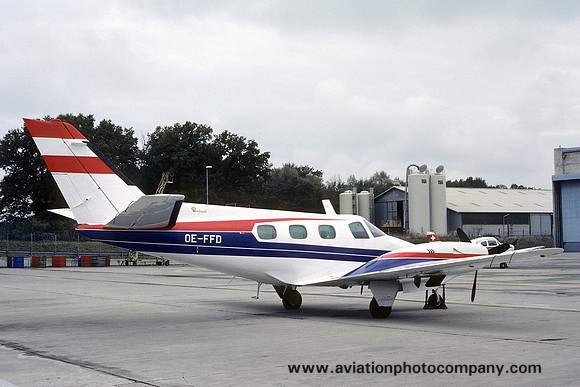 Beech 60 Duke OE-FFD (1977)