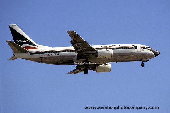 Delta Airlines Boeing 737-300 N308WA (1994)