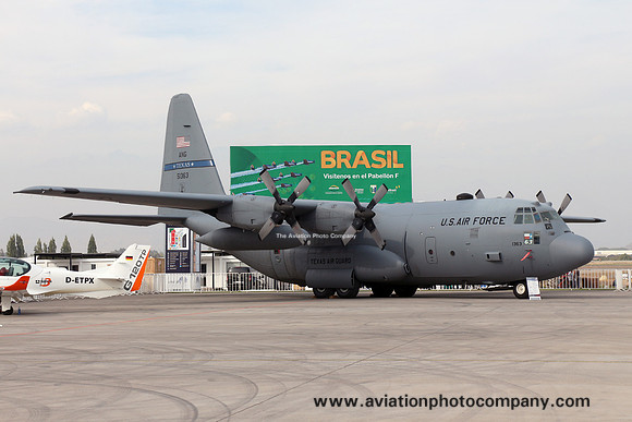USAF Texas ANG 181 AS Lockheed C-130H Hercules 85-1363 at FIDAE (2016)