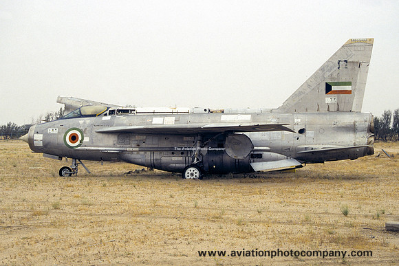 Kuwaiti Air Force English Electric Lightning F.53 422 (1996)