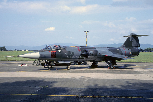 Italian Air Force 4 Stormo Lockheed F-104S Starfighter MM6739/4-54 (1996)