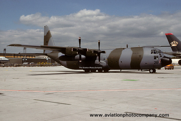 RAF Lyneham Transport Wing Lockheed C-130K Hercules C.3P XV219 (1990)