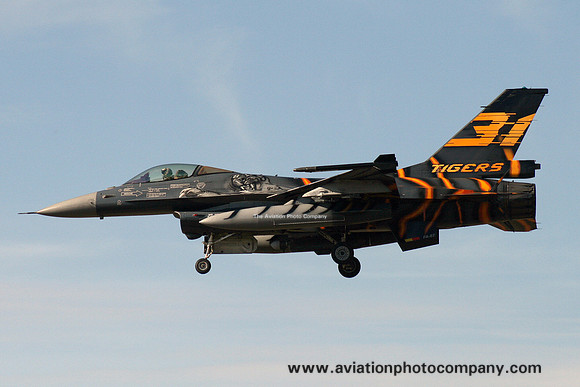 Belgian Air Force 10 Wing GD F-16AM FA-87 at Kleine Brogel (2012)