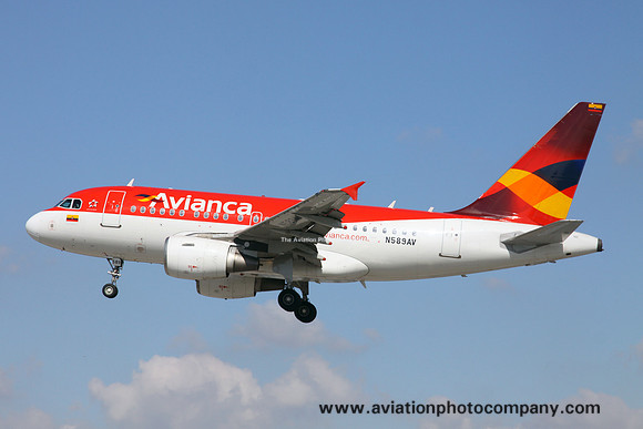 Avianca Airbus A319-111 N589AV at Miami IAP (2012)