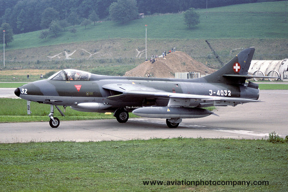 Swiss Air Force Hawker Hunter F.58 J-4032 (1978)
