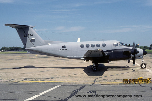 US Army 207 Avn Co Beech C-12A 73-22254 (1985)