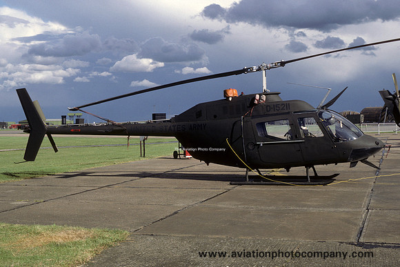 US Army 25 Avn Co Bell OH-58A Kiowa 70-15211 (1985)