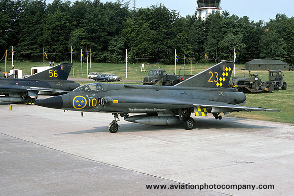 Swedish Air Force F10 SAAB J-35F Draken "23" (1978)