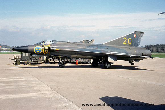 Swedish Air Force F10 SAAB J-35F Draken 35600/20 (1976)