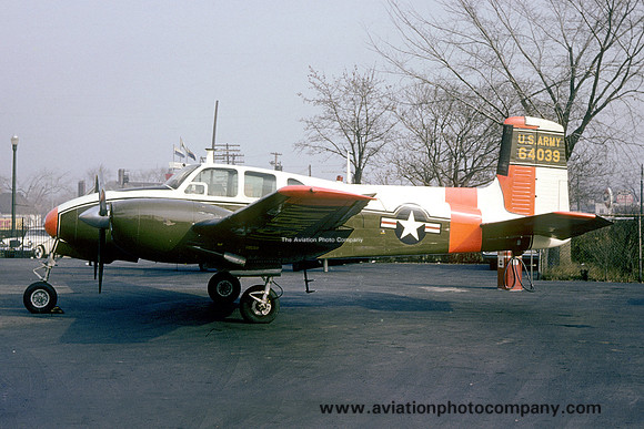 US Army Beech U-8D 56-4039 (1964)