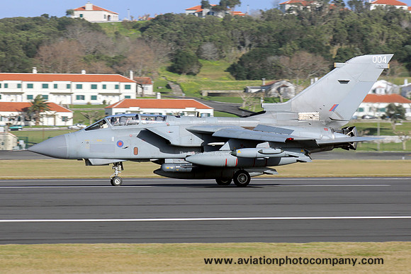 RAF Panavia Tornado GR.4 ZA730/004 at Lajes (2014)
