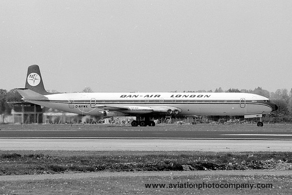 Dan Air London De Havilland Comet 4 G-AYWX (1977)