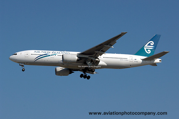 Air New Zealand Boeing 777-200ER ZK-OKG at Los Angeles IAP (2012)
