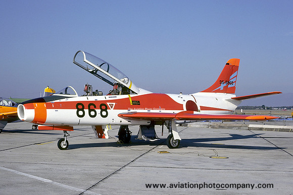 JASDF 13 Wing Fuji T-1B 35-5868 (1978)