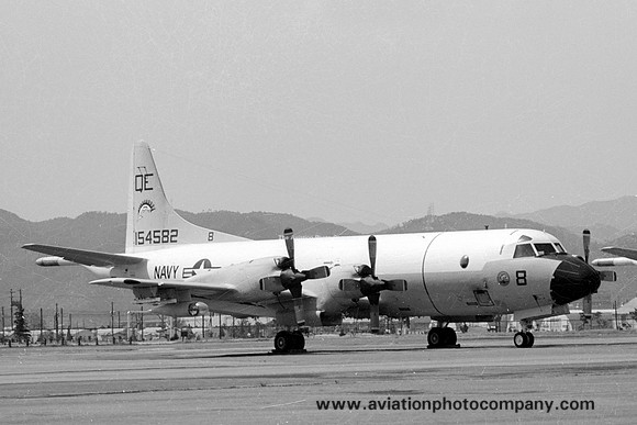 USN VP-48 Lockheed P-3B Orion 154582/QE8 (1969)
