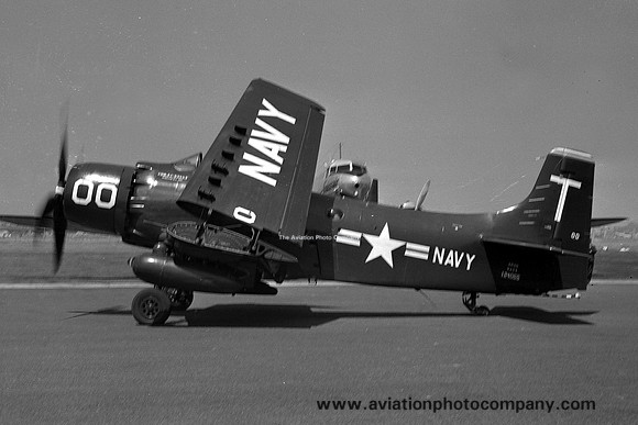 USN VF-15 Douglas A-1/AD-4Q 124055/T00 (1951)