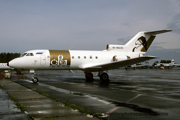 Orel Avia Yakolev Yak-40 RA-88220 (1994)