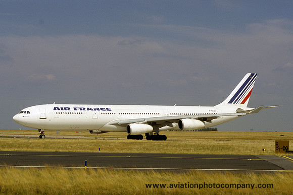 Air France Airbus A340-300 F-GLZC (1999)