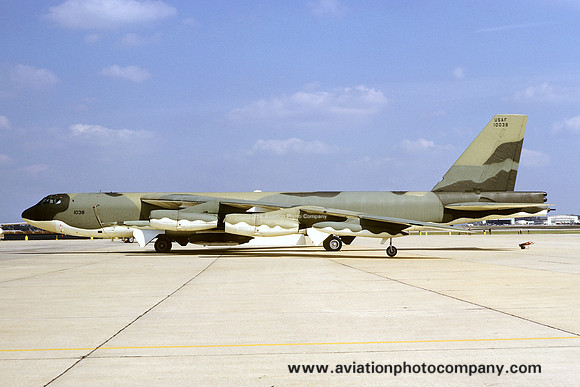 USAF Boeing B-52H 61-0038 (1972)