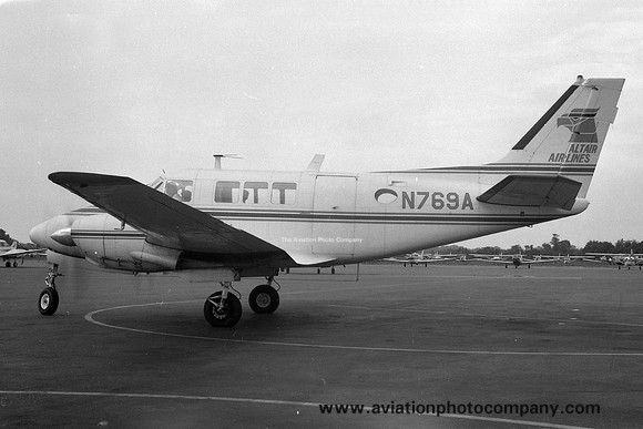 Altair Airlines Beech 80 Queen Air N769A (1969)