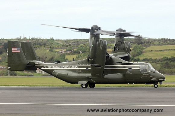 USMC HMX-1 Bell-Boeing MV-22B Osprey 168306/07 at Lajes (2015)