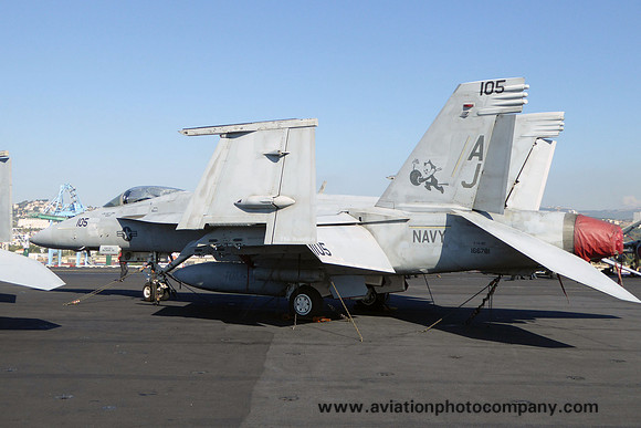 US Navy VFA-31 McDonnell Douglas F/A-18E 166781/AJ-105 on board USS George HW Bush in Marseille Harbour (2014)