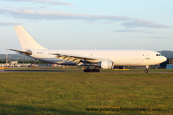 DHL/EAT Airbus A300B4F D-AEAB at East Midlands (2015)