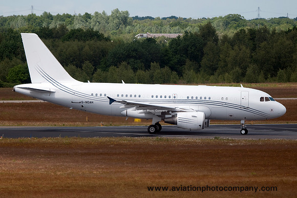 Airbus A319CJ G-NOAH at Eindhoven (2015)
