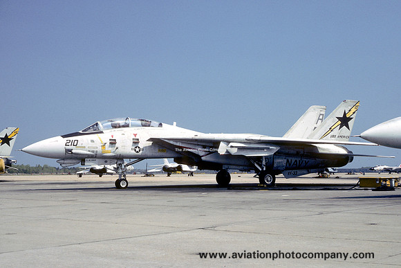 US Navy VF-33 Grumman F-14A Tomcat 159427/AB-210 (1985)