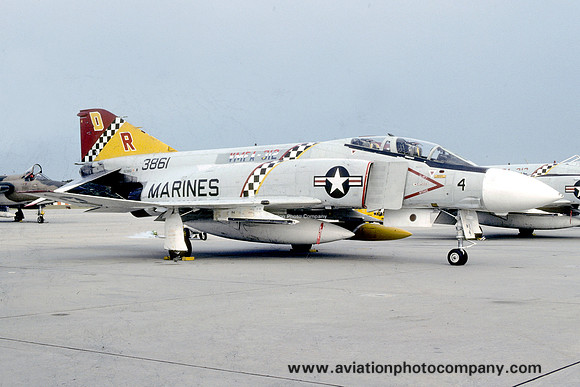 USMC VMFA-312 McDonnell F-4J Phantom 153861/DR4 (1976)