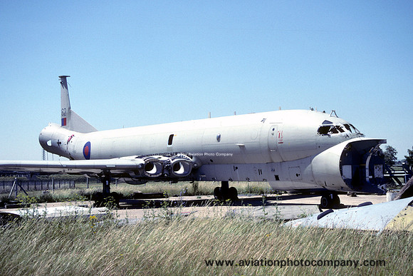 RAF Hawker Siddeley Nimrod AEW.3 XV262 dumped at Abingdon (1990)