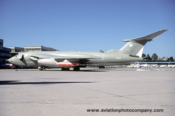 RAF 55 Squadron Handley Page Victor K.2 XL231 (1990)