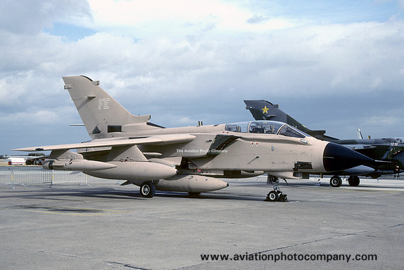 RAF 16 Squadron Panavia Tornado GR.1 ZA492/FE (1990)