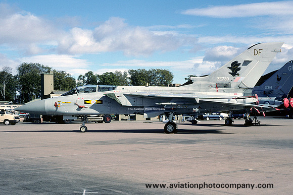 RAF 11 Squadron Panavia Tornado F.3 ZE730/DF (1990)