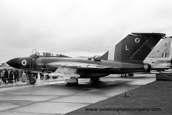 RAF 228 OCU 11 Squadron Gloster Javelin FAW.9 XH905/L at RAF Leuchars (1966)
