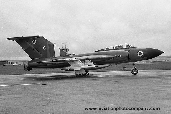 RAF 228 OCU 11 Squadron Gloster Javelin FAW.9 XH716/G at RAF Leuchars (1966)