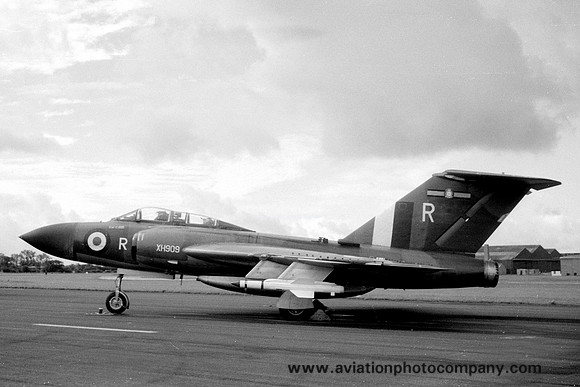 RAF 25 Squadron Gloster Javelin FAW.9 XH909/R at RAF Aldergrove (1962)