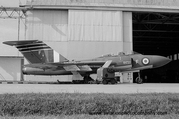 RAF 60 Squadron Gloster Javelin FAW.9 XH722/F at RAF Tengah (1965)