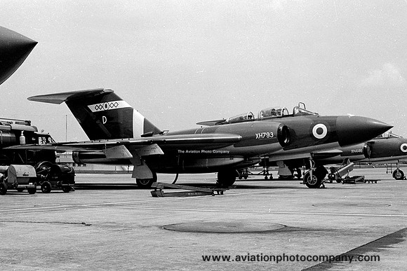 RAF 64 Squadron Gloster Javelin FAW.9 XH793/D at RAF Tengah (1966)