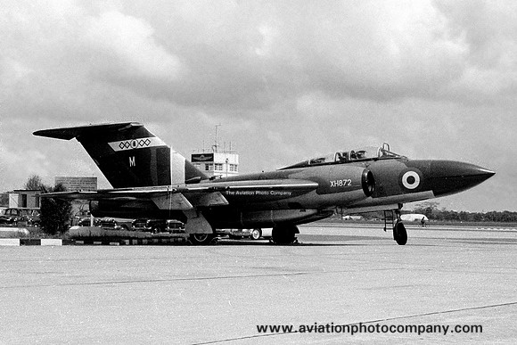 RAF 64 Squadron Gloster Javelin FAW.9 XH872/M at RAF Tengah (1958)