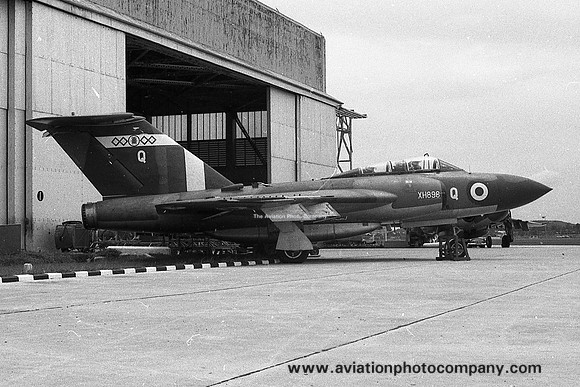 RAF 64 Squadron Gloster Javelin FAW.9 XH896/Q (1965)