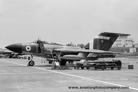 RAF 64 Squadron Gloster Javelin FAW.9 XH959/U at RAF Tengah (1965)