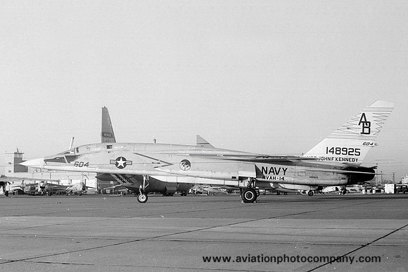 US Navy RVAH-14 North American RA-5C Vigilante 148925/AB-604 (1972)