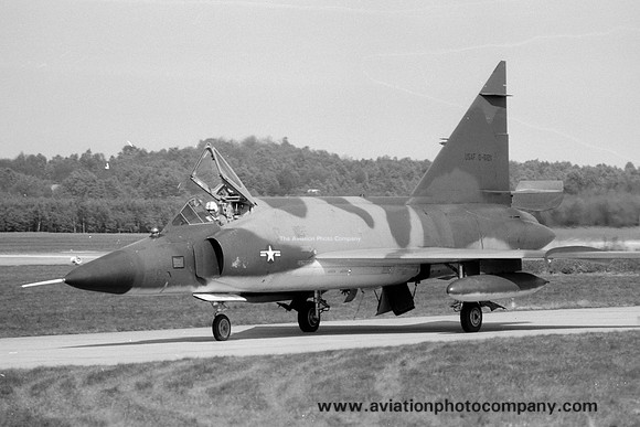 USAF 32 FIS Convair F-102A 56-1211