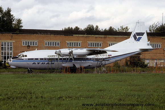 Atran Antonov An-12 RA-93915 (1999)