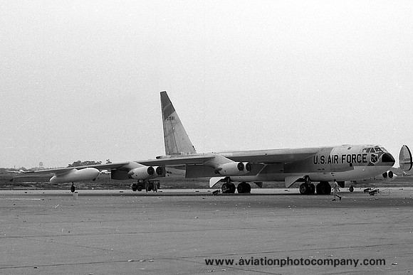 USAF Boeing B-52D 56-0581 (1961)
