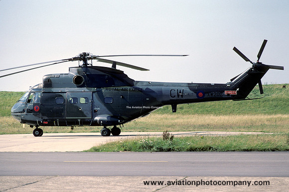 RAF 240 OCU Westland Puma HC.1 XW202/CW (1980)